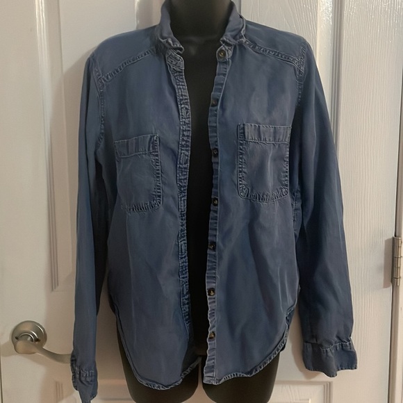 Tops - Abercrombie & Fitch Button Up Denim Shirt